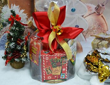 Подарок на Новый год "Годовой набор чая" 600 гр.