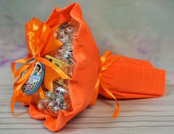 Подарок воспитателю букет из чая и конфет "В садик"