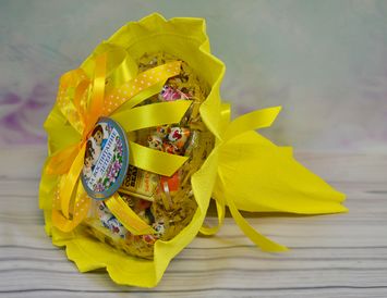 Подарок воспитателю букет из чая и конфет "В садик"