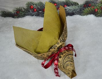 Новогодний букет из чайных пакетиков с орешками