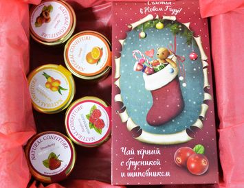 Подарок на Новый год "Комплимент" с чаем и конфитюрами