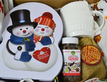 Подарок на Новый год "Уютный" с чаем и мёдом