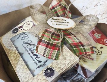 Подарок мужчине оригинальный  "Букет в клетку"