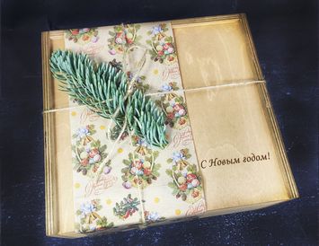 Оригинальный подарок новогодний женщине с пряником "Рукавички"