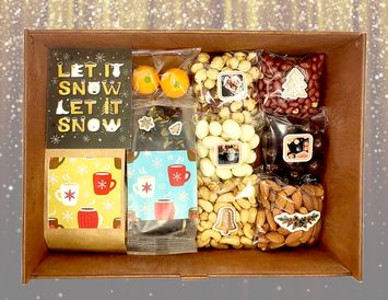 Новогодний бокс "Чай-кофе-орешки-марципан"