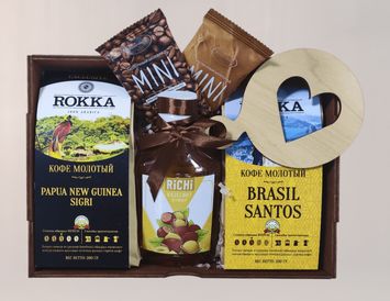 Набор из 2 видов кофе молотого, 2 видов шоколада, сиропа и трафарета для кофе "Mrs. Coffee" №2