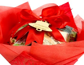 Букет из чая, мёда, орехов и конфет Любимому учителю