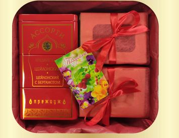 Подарочный набор чая и конфет "Красный"