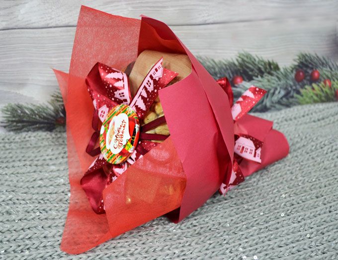 Новогодний букет из чайных пакетиков с орешками