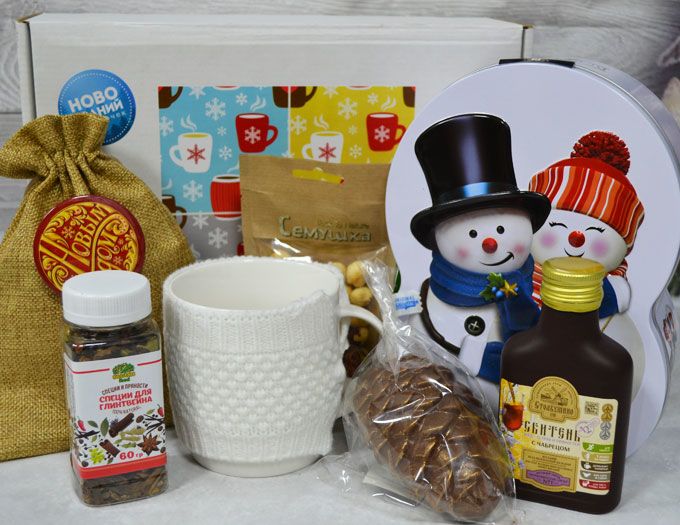 Подарок на Новый год "Уютный" с чаем и мёдом
